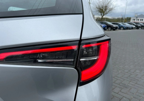 Toyota Corolla cena 72900 przebieg: 236105, rok produkcji 2019 z Uniejów małe 301